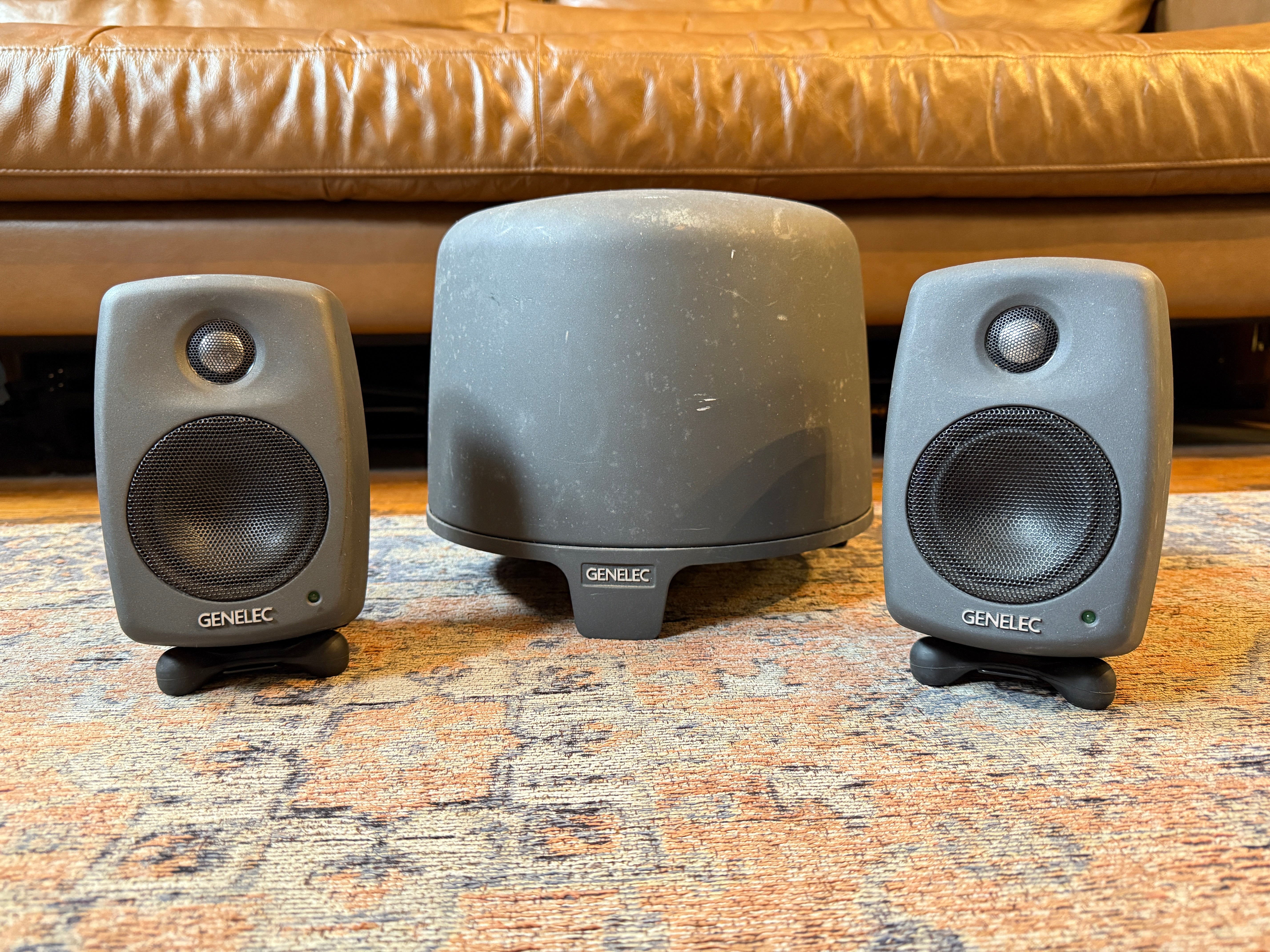 GENELEC 6010A / ペア Pre-Owned Genelec 6010A Speaker Pair with 5040A Subwoofer